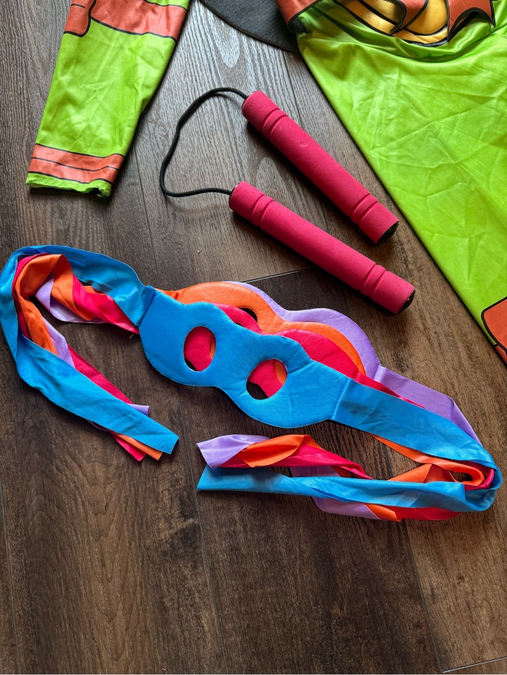 Teenage Mutant Ninja Turtle Costume Set with Accessories - Picture 2 of 6